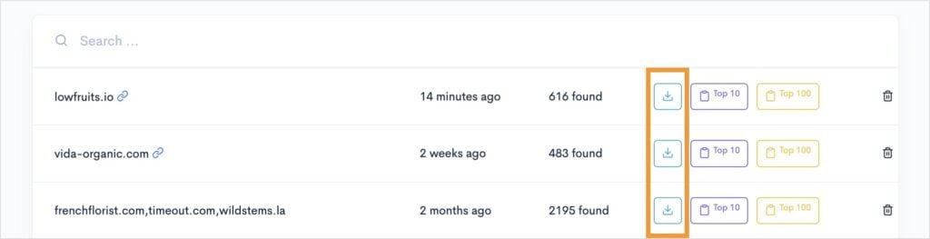 LowFruits download button for extracted ranking keywords.
